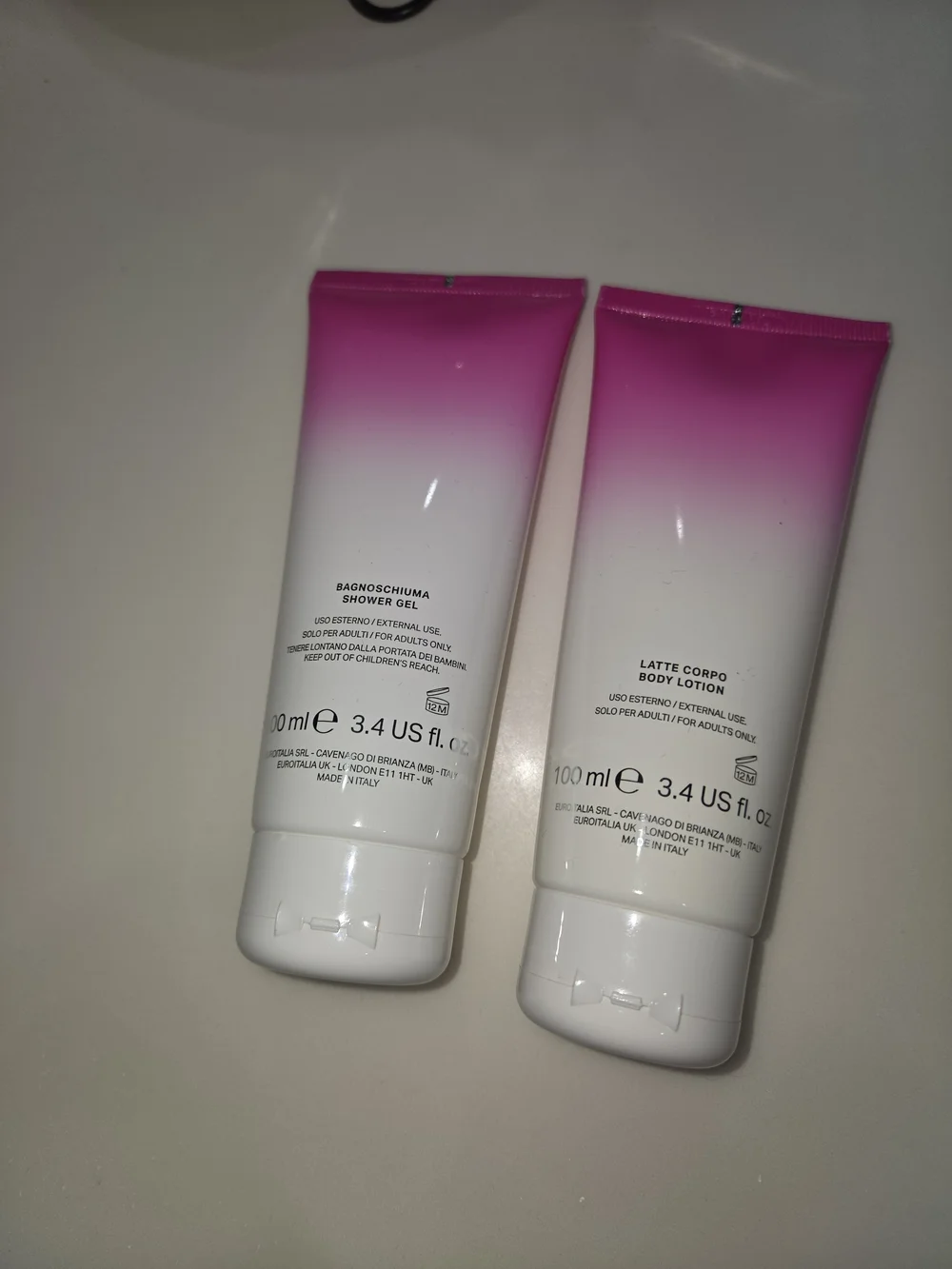 Versace Bright Crystal Absolu Perfumed Body Lotion & Shower Gel - Pink/White